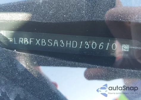 2017 Buick Envision Essence z USA, uszkodzony, nr VIN LRBFXBSA3HD130610